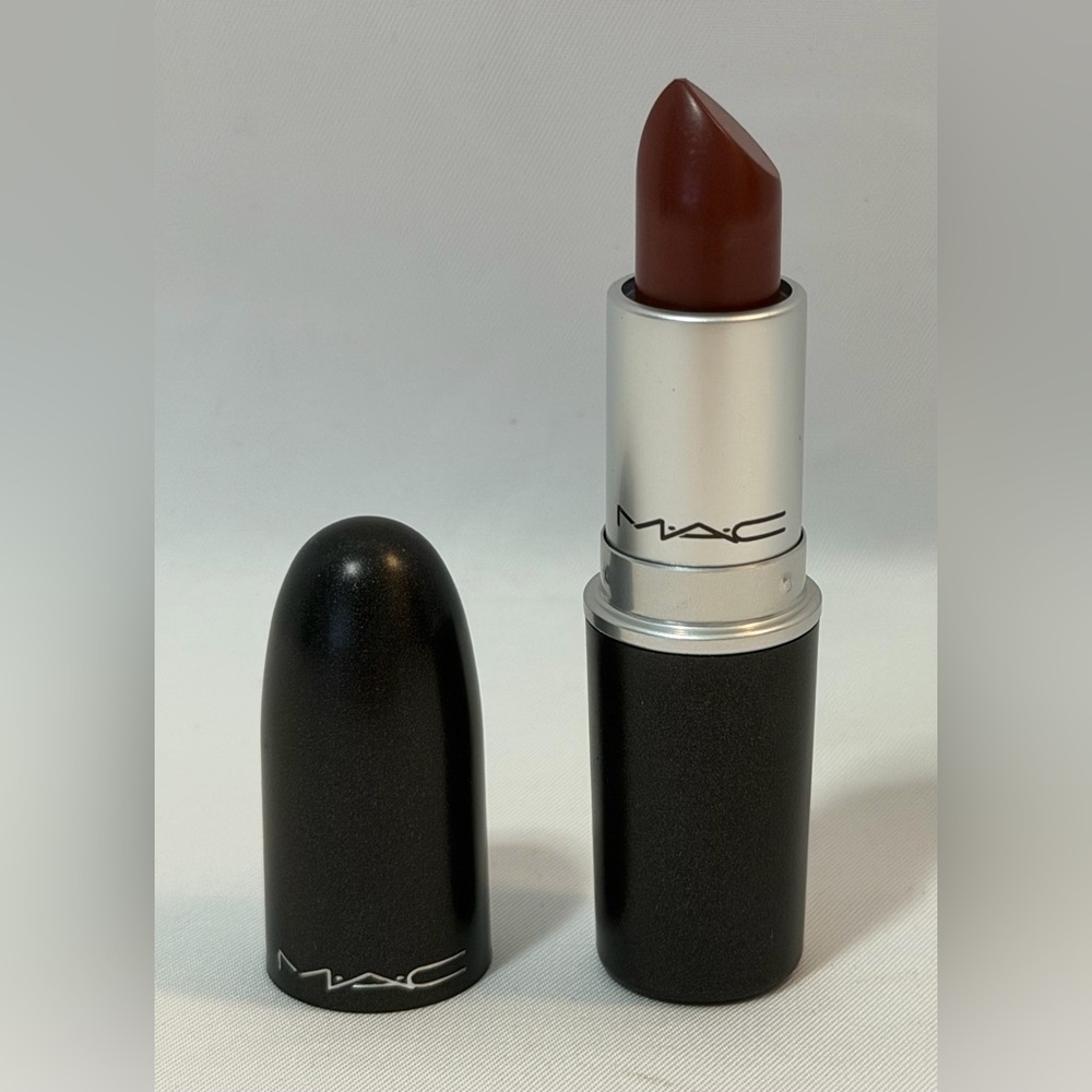 *Discontinued* MAC – Satin Lipstick 825 Verve